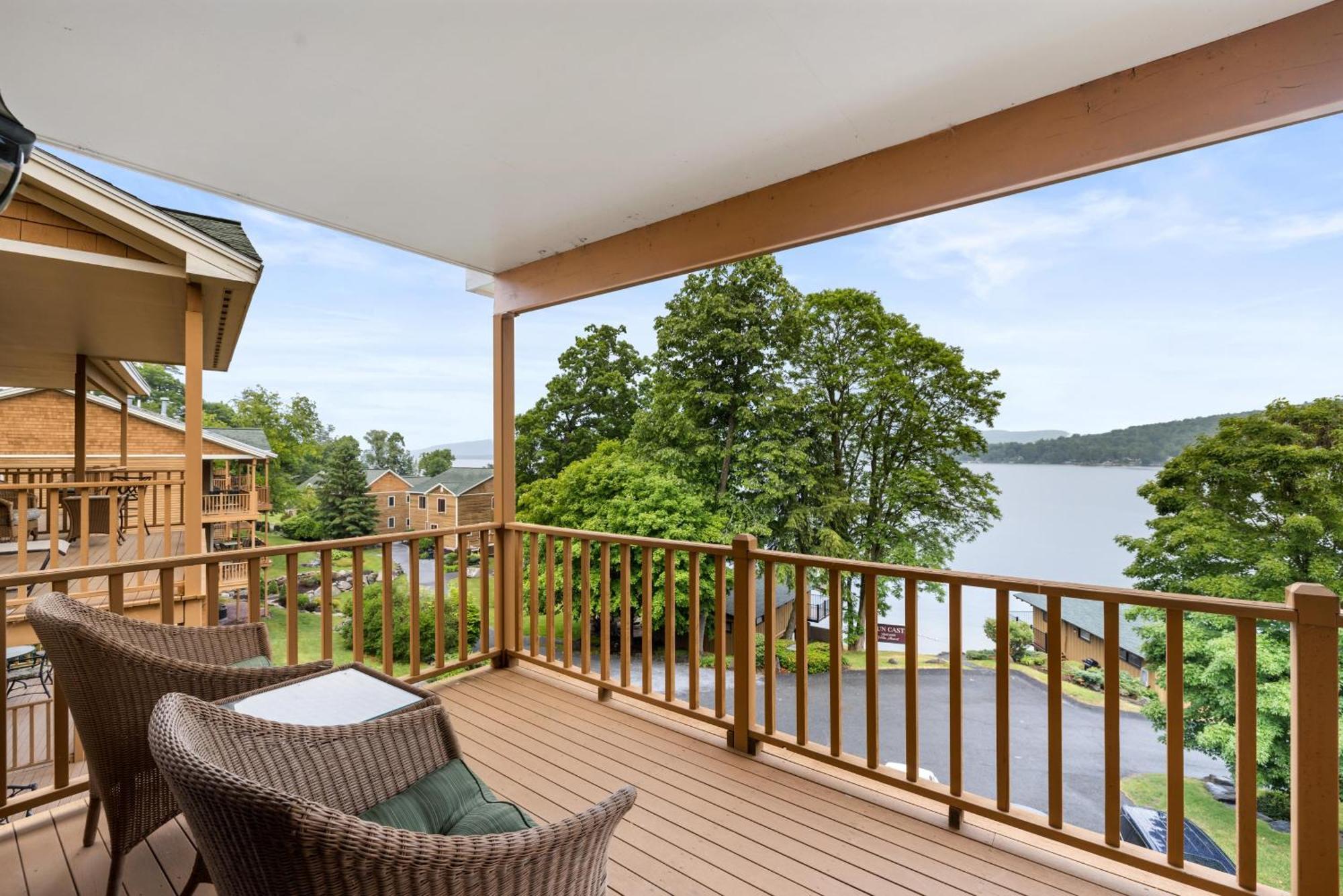 Sun Castle Resort Lake George Bagian luar foto