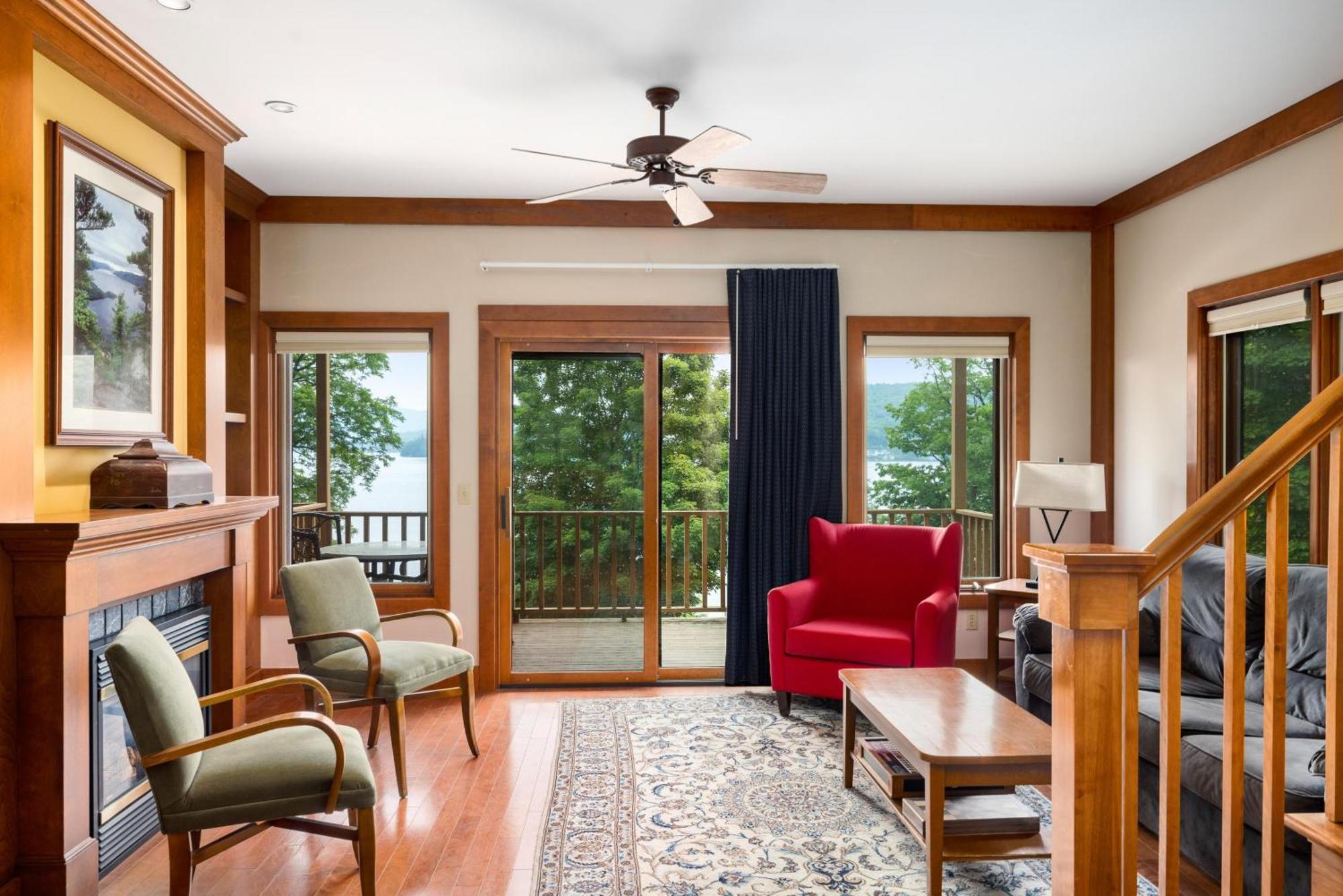 Sun Castle Resort Lake George Bagian luar foto