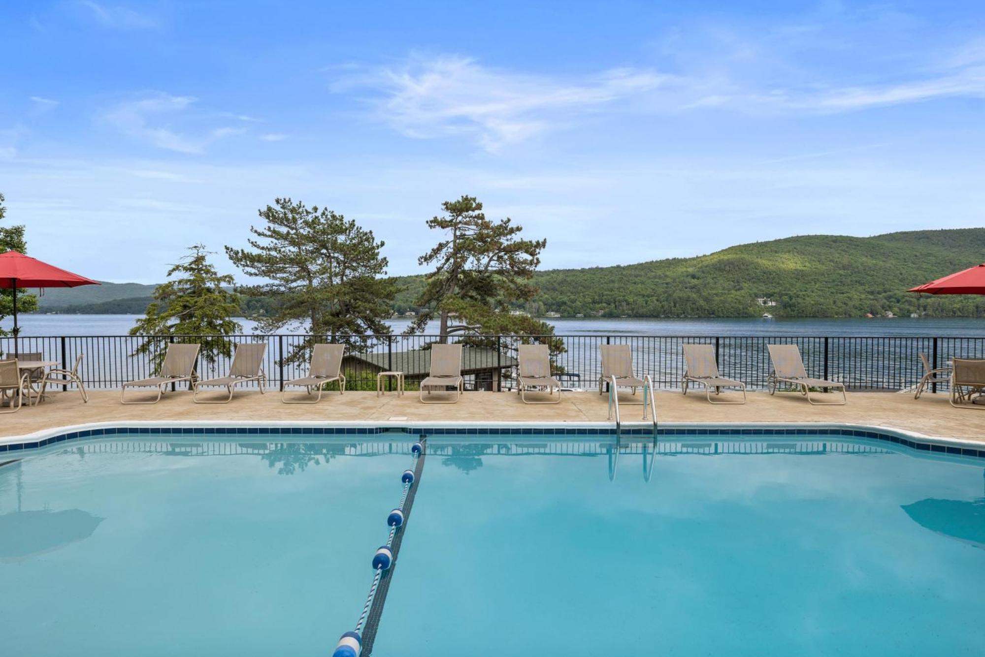 Sun Castle Resort Lake George Bagian luar foto