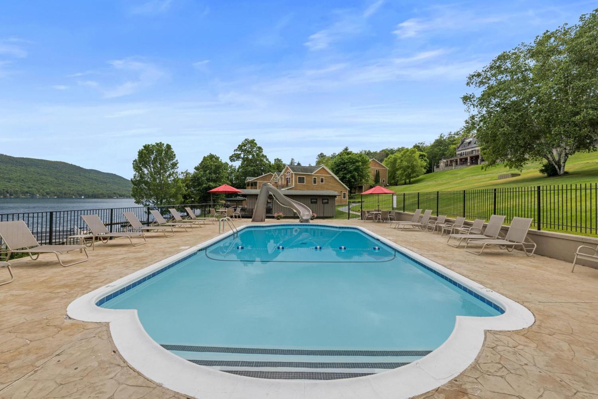 Sun Castle Resort Lake George Bagian luar foto