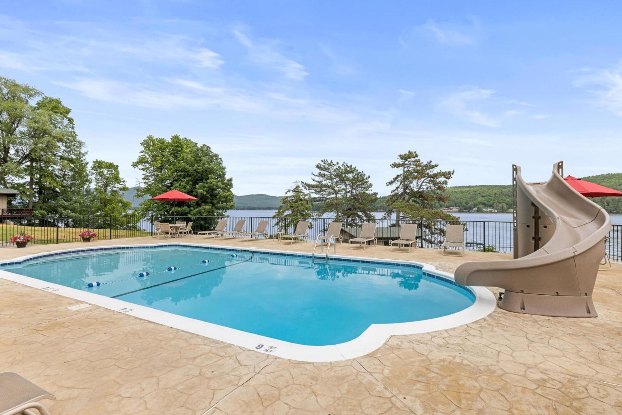 Sun Castle Resort Lake George Bagian luar foto