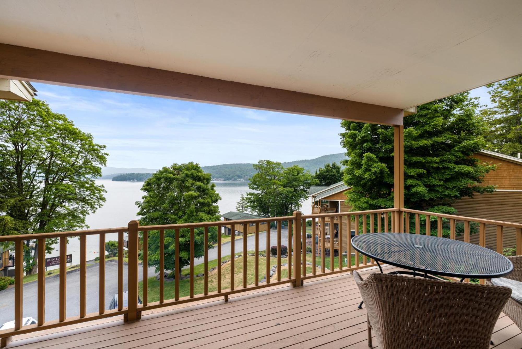 Sun Castle Resort Lake George Bagian luar foto