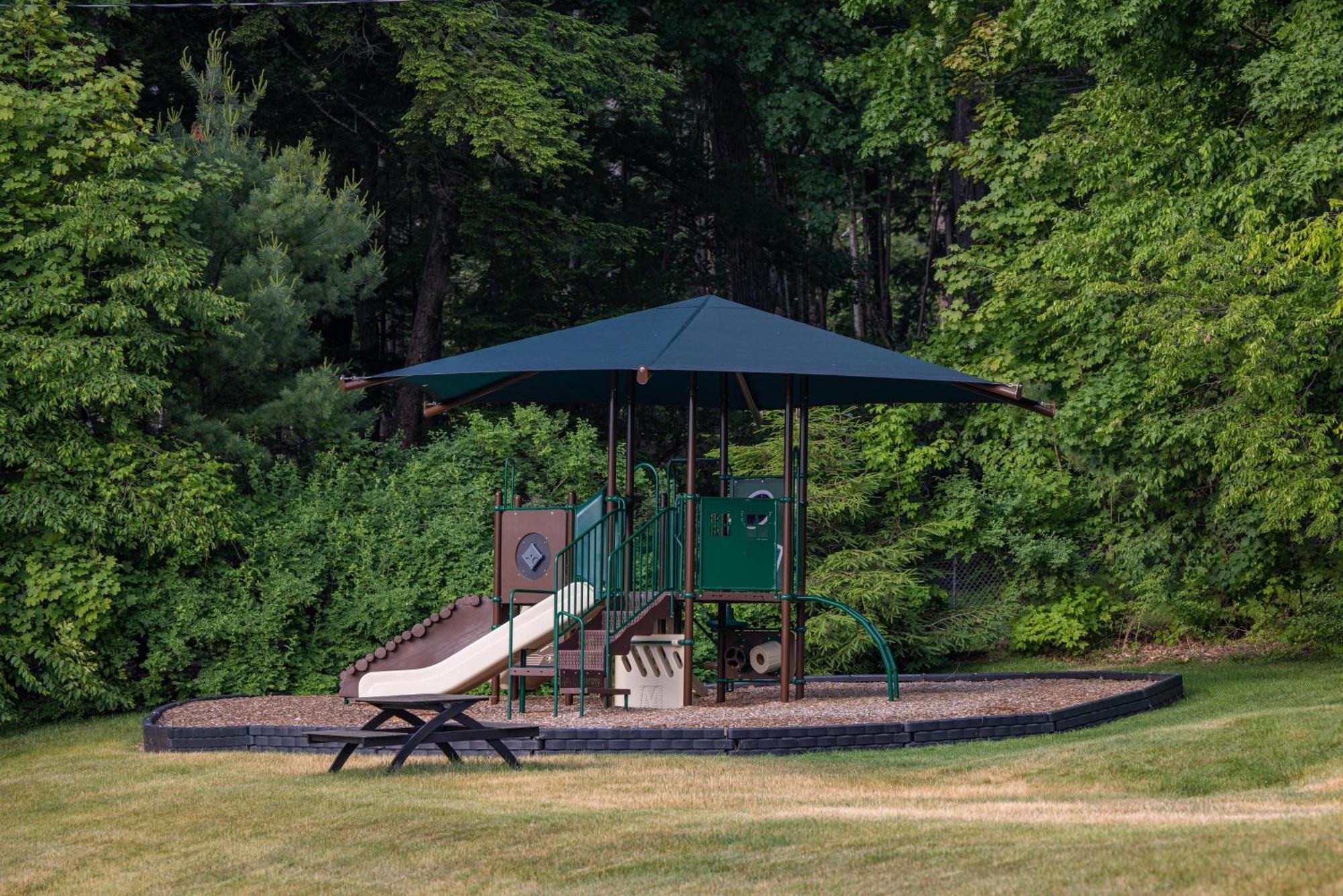 Sun Castle Resort Lake George Bagian luar foto